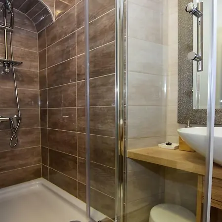 Patricija 3* ザダル